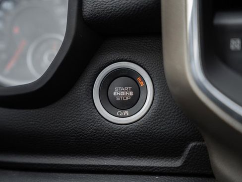 Used 2019 RAM 1500 Laramie image 39