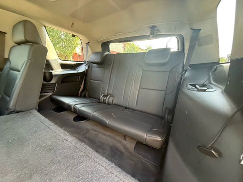 Used 2015 GMC Yukon SLT w/ HD Trailering Package image 26