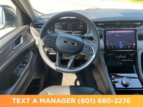 Used 2023 Jeep Grand Cherokee L Limited AWD/4WD image 13