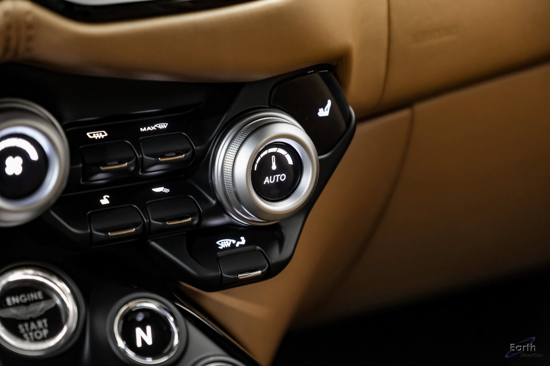 Used 2020 Aston Martin V8 Vantage Coupe RWD image 72