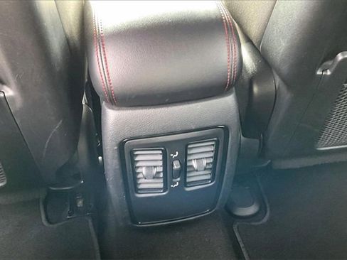 Used 2023 Dodge Durango GT image 31