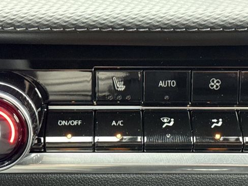 New 2026 Chevrolet Equinox LT w/ Convenience Package II FWD image 18