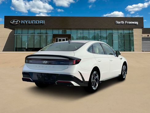 Certified 2026 Hyundai Sonata SEL FWD image 8