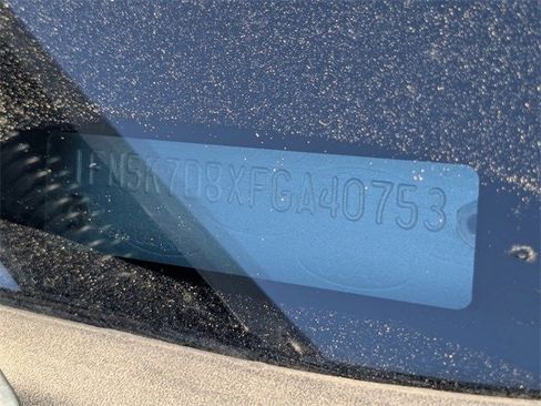 Used 2015 Ford Explorer XLT w/ Equipment Group 202A image 9