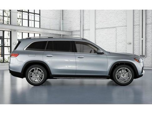 New 2026 Mercedes-Benz GLS 450 4MATIC image 2
