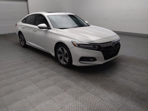 Used 2020 Honda Accord EX image 13