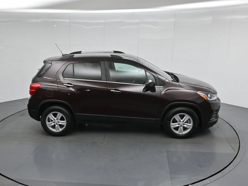 Used 2020 Chevrolet Trax LT w/ LT Convenience Package FWD image 35