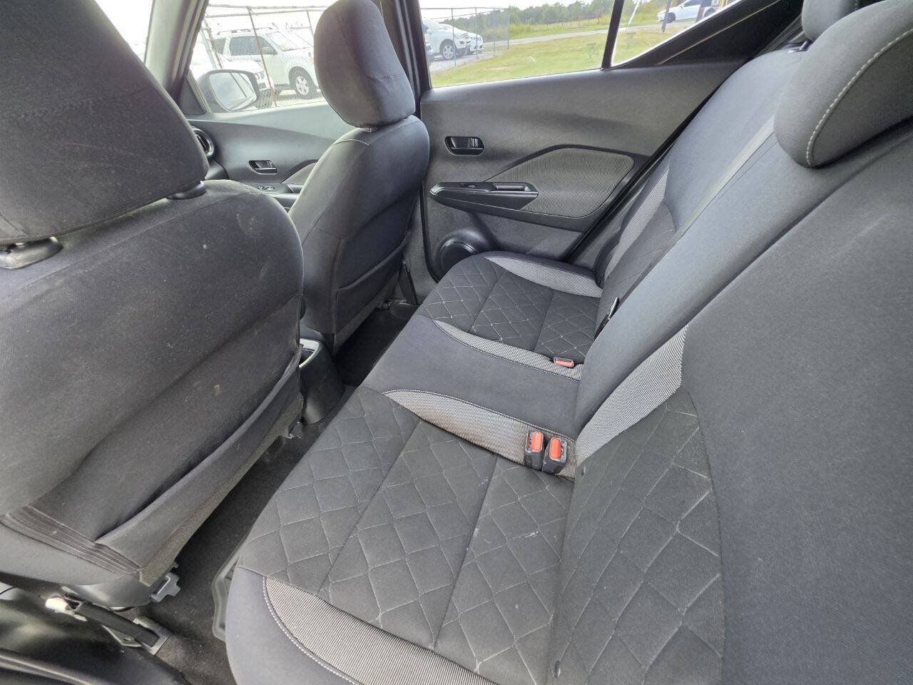 Used 2018 Nissan Kicks S FWD image 6