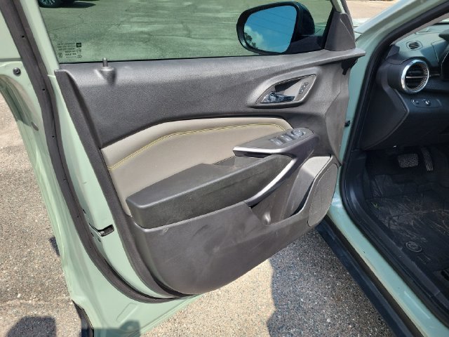 Used 2025 Chevrolet Trax ACTIV FWD image 16