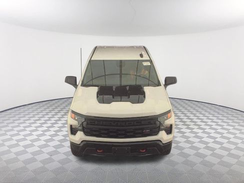 Used 2025 Chevrolet Silverado 1500 Custom Trail Boss AWD/4WD image 2