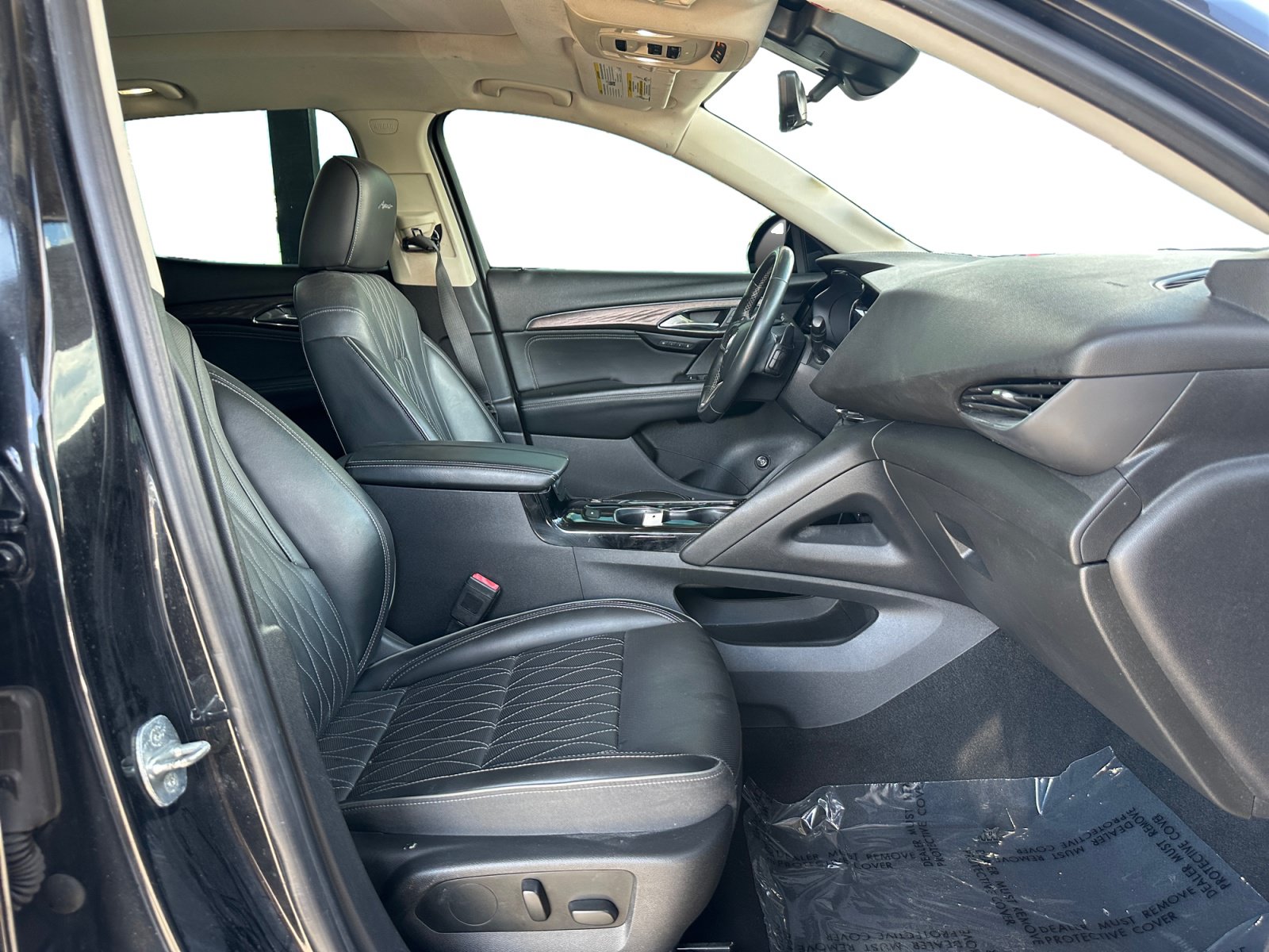 Used 2022 Buick Envision Avenir w/ Technology Package II FWD image 9
