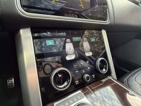 Used 2019 Land Rover Range Rover Autobiography image 31
