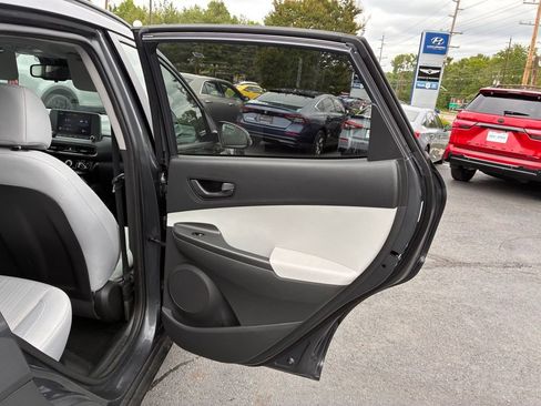 Used 2022 Hyundai Kona SEL w/ Cargo Package AWD/4WD image 44