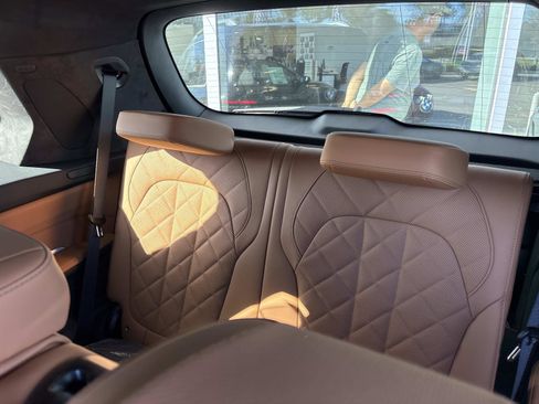 New 2026 BMW X7 xDrive40i w/ Premium Package image 15