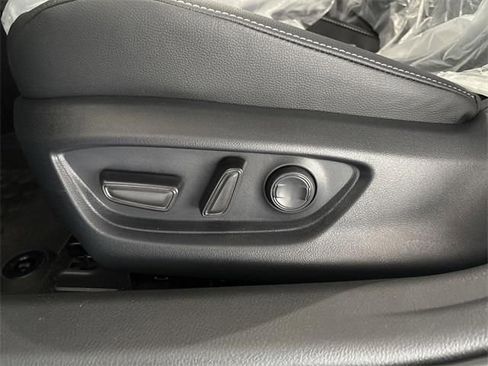 Used 2026 Toyota Camry SE image 13