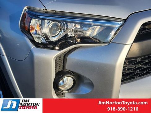 Used 2020 Toyota 4Runner SR5 image 10