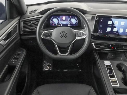 Used 2024 Volkswagen Atlas Cross Sport SE FWD image 36