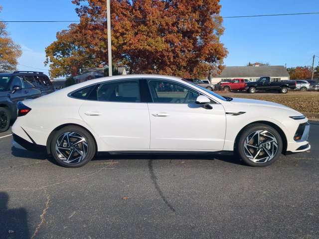 Certified 2026 Hyundai Sonata SEL AWD/4WD image 3