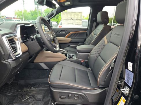 New 2026 GMC Canyon Denali w/ LPO, Denali Black Edition AWD/4WD image 34