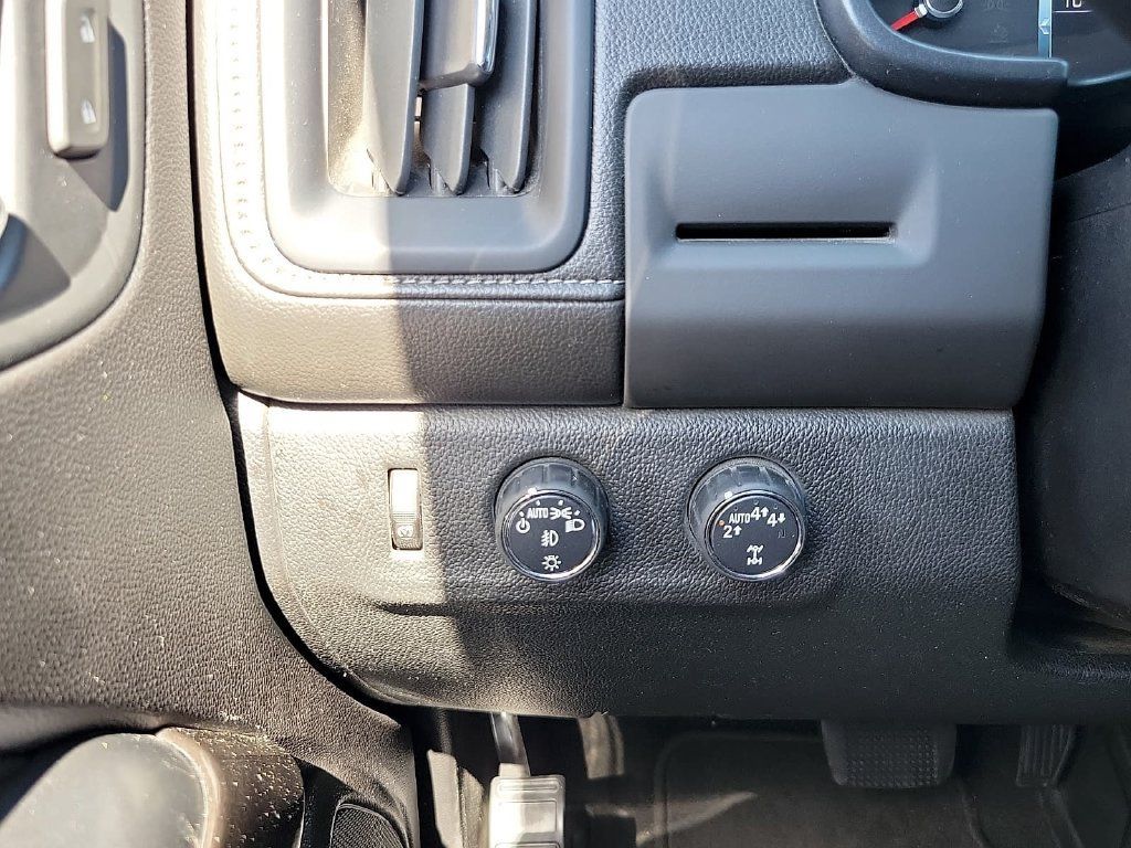 Used 2018 GMC Canyon SLE w/ SLE Convenience Package AWD/4WD image 16