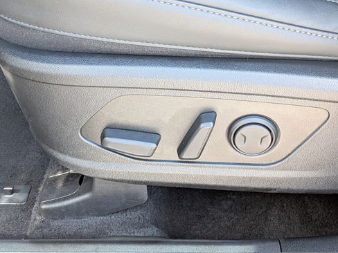 Used 2023 Kia Sorento SX image 26