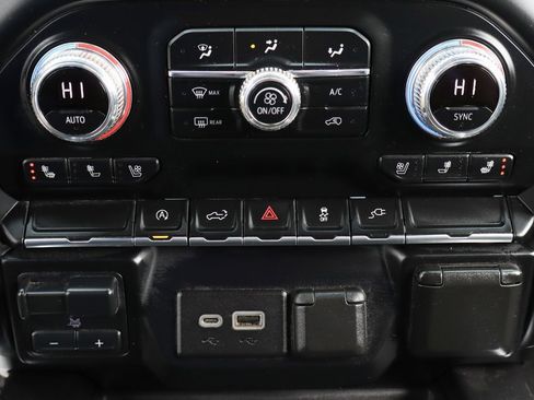 Used 2020 GMC Sierra 1500 SLT image 34