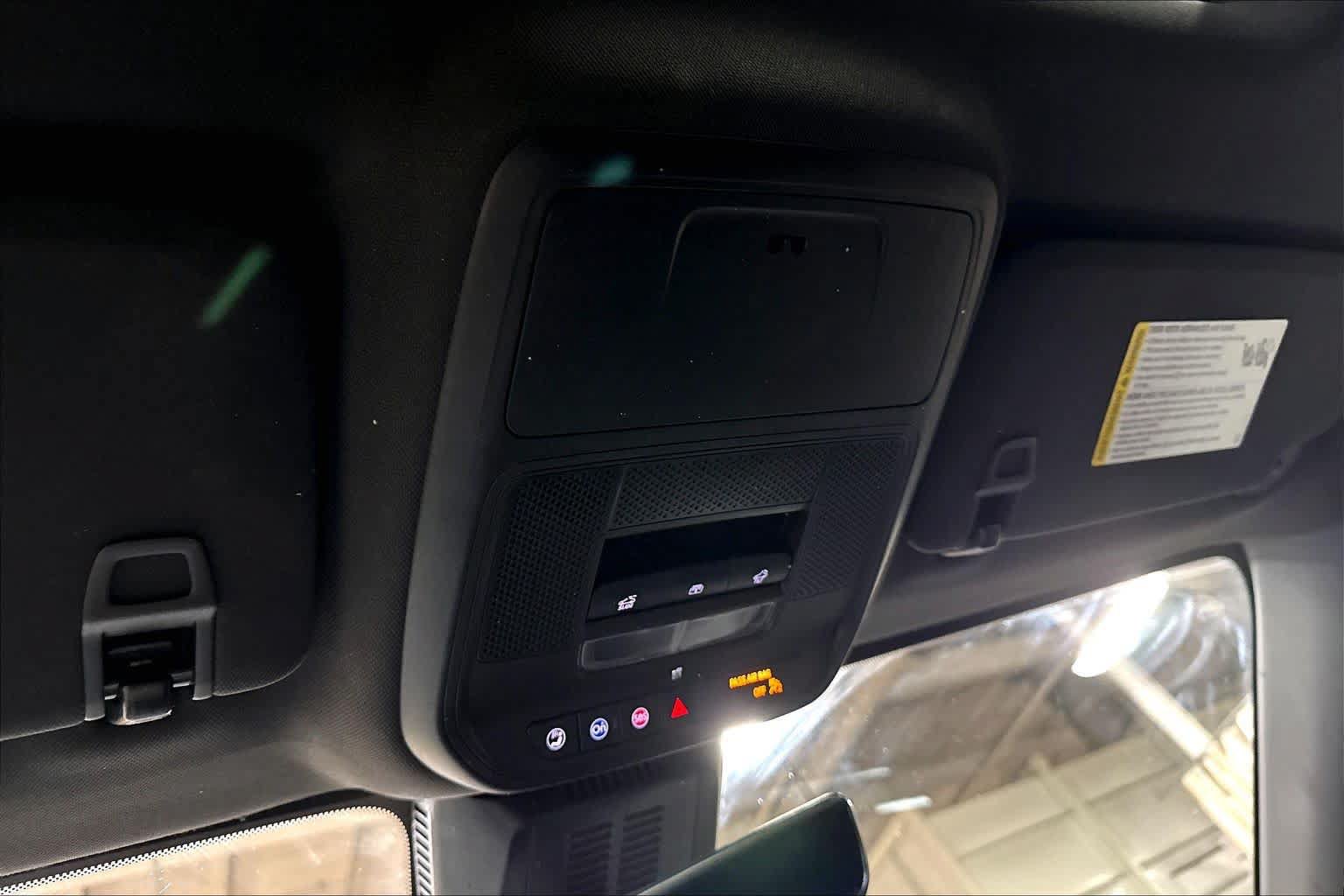 Used 2025 GMC Terrain Elevation w/ Elevation Premium Package AWD/4WD image 36