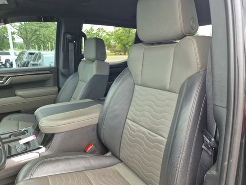 Certified 2023 Chevrolet Silverado 1500 ZR2 w/ Technology Package AWD/4WD image 13
