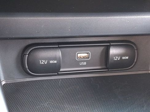 Used 2025 Kia Soul LX FWD image 26