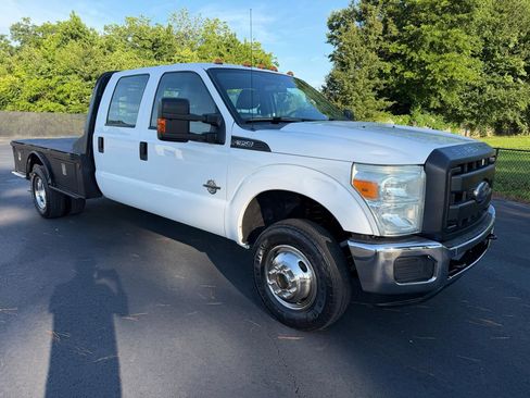 Used 2014 Ford F350 XL w/ Power Equipment Group AWD/4WD image 6