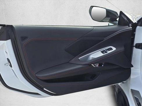 Used 2025 Chevrolet Corvette Z06 image 12