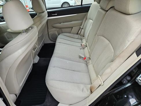 Used 2010 Subaru Outback 2.5i AWD/4WD image 12
