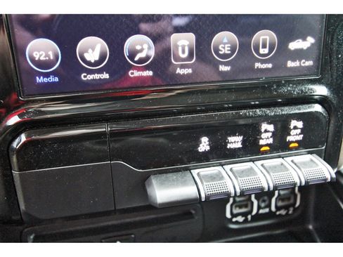 Used 2019 RAM 1500 Laramie image 28