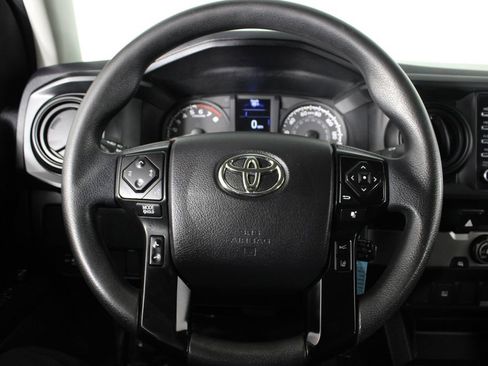 Used 2022 Toyota Tacoma SR w/ SR Convenience Package RWD image 9