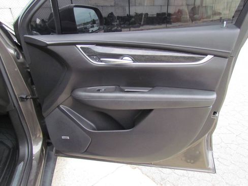 Used 2020 Cadillac XT5 Premium Luxury FWD image 20