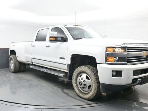 Used 2016 Chevrolet Silverado 3500 High Country w/ Duramax Plus Package image 2