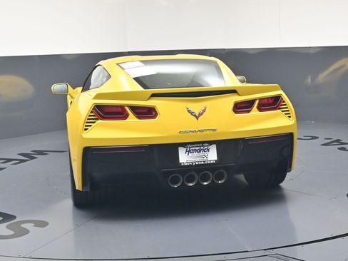 Used 2019 Chevrolet Corvette Stingray Coupe RWD image 27