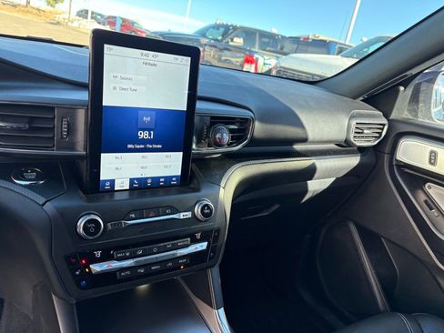 Used 2020 Ford Explorer ST w/ Premium Technology Package image 18