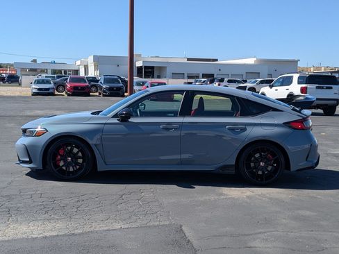 Used 2024 Honda Civic Type R image 9