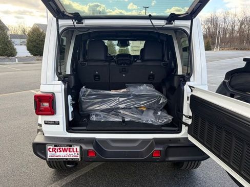 New 2026 Jeep Wrangler Sahara image 7