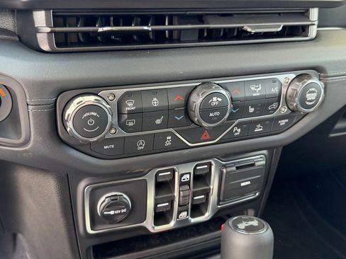New 2026 Jeep Wrangler Sahara AWD/4WD image 25