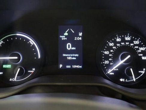 Used 2023 Toyota Sienna XLE image 18