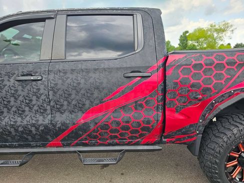 Used 2020 Chevrolet Silverado 1500 RST AWD/4WD image 18