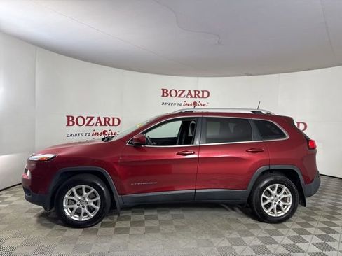 Used 2017 Jeep Cherokee Latitude w/ Cold Weather Group image 5
