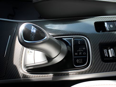 Used 2022 Mitsubishi Outlander SEL AWD/4WD image 19