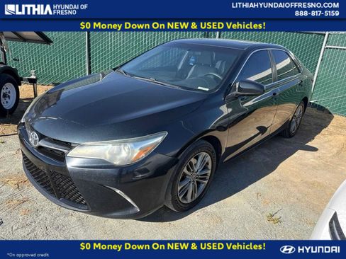 Used 2015 Toyota Camry SE w/ Moonroof Package FWD image 1