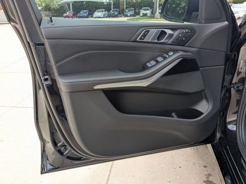 Used 2023 BMW X7 xDrive40i image 13