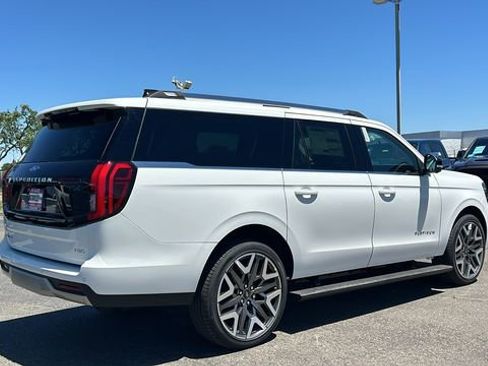 New 2026 Ford Expedition Max Platinum w/ Platinum Ultimate Package AWD/4WD image 3