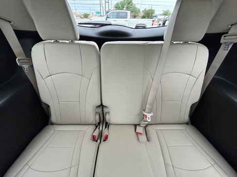 Used 2019 Buick Enclave Essence FWD image 31