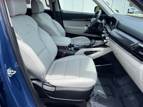 Used 2024 Kia Telluride S w/ S Sunroof Package FWD image 25